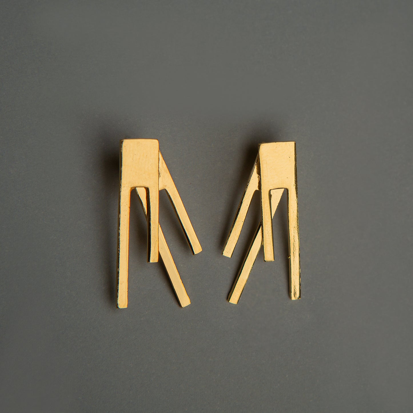 DOUBLE MAGNET